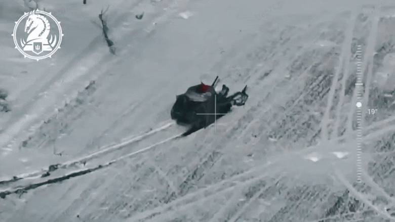 video blindate ruse cu steagul uniunii sovietice distruse de ucraineni in kursk mergeau ca la parada pana au intrat intr un camp de mine 67b37003a806c