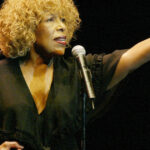 video cantareata roberta flack a murit artista rb celebra pentru hitul killing me softly with his song avea 88 de ani 67bcaa6ce86de