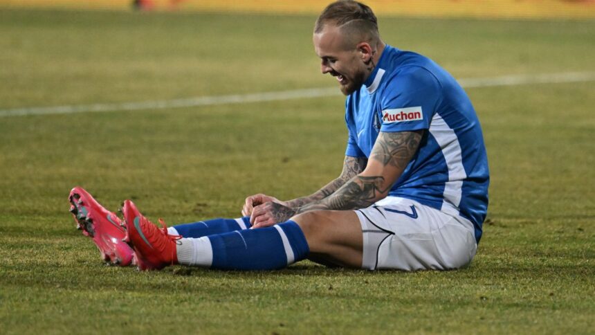 video denis alibec incert pentru dinamo farul hagi laude pentru echipa lui kopic 67adf4f85dd85