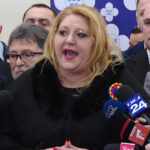 video diana sosoaca derapaj in parlament presedinta sos romania a jignit jurnalistii si l a laudat din nou pe ceausescu 67b3506e4aba7