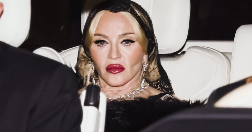 video madonna il acuza pe donald trump de desfiintarea tuturor libertatilor castigate de a lungul anilor nu abandonati lupta 679dada3693b0