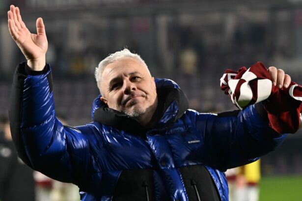 video marius sumudica ironii la adresa fcsb ului in campionat au 2 3 000 de fani dar se umfla pana la 7 mii 67b22fbdced2e