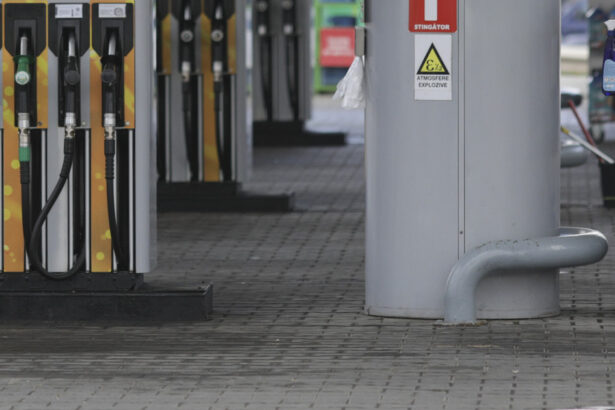 video noi scumpiri la pompa cat costa acum un plin de benzina sau de motorina 67bb0960af78f
