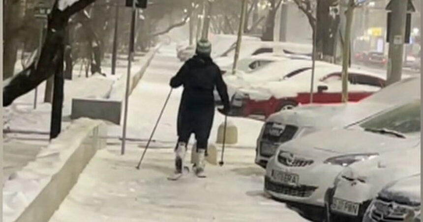 video o femeie a fost filmata in timp ce schia pe o strada din berceni momentul a devenit viral pe tiktok 67b318e966f35