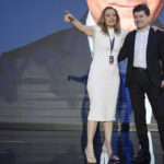 video reactii din usr dupa ce elena lasconi l a comparat pe nicusor dan cu calin georgescu peste asta nu pot sa trec 67a72217243a1