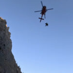 video trei turisti straini blocati intr o zona abrupta de pe jepii mici au fost salvati cu elicopterul 67b0cd746f849