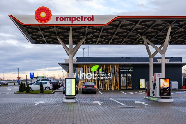 videofoto rompetrol duce conceptul hei in georgia in romania a lansat benzinarii de un nou tip este o premiera pentru romania un concept gandit integrat 67bc9dfbcc120