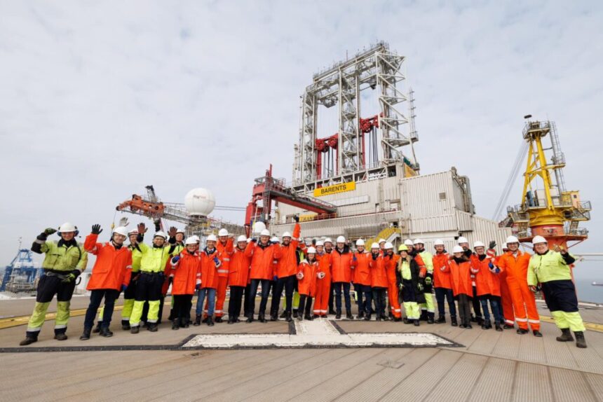 vizita importanta la platforma transocean barents romania face pasi mari in asigurarea independentei energetice prin proiectul neptun deep 67af449adbd7a