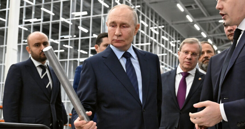 vladimir putin e convins ca donald trump va face ordine in ue liderii politici vor ajunge sa dea din coada cu afectiune 679f784d91dc6