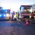 36 de cadeti francezi au fost raniti dupa ce patru autocare s au ciocnit pe o autostrada 67dbd7100c061