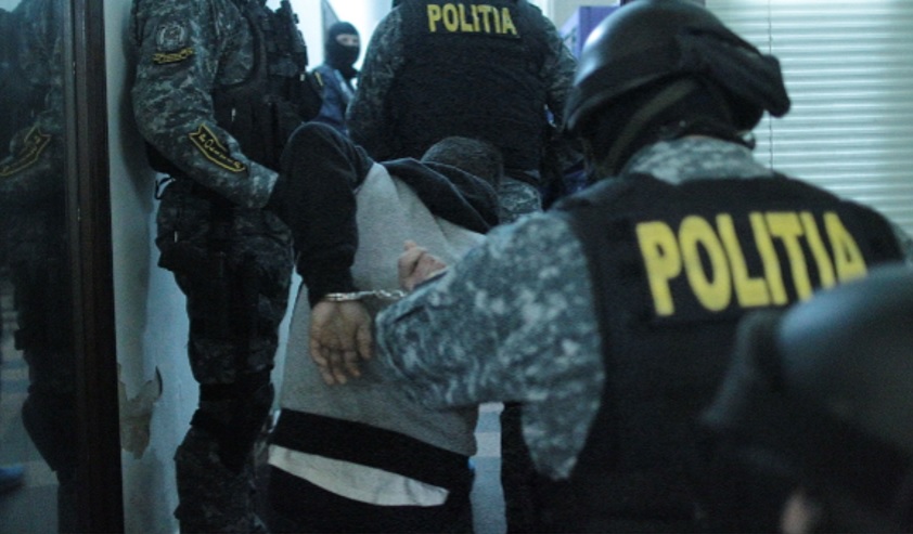 a fost promulgata legea fugarilor cum vor fi pedepsiti infractorii care fug de raspunderea penala 67d46a6070f04