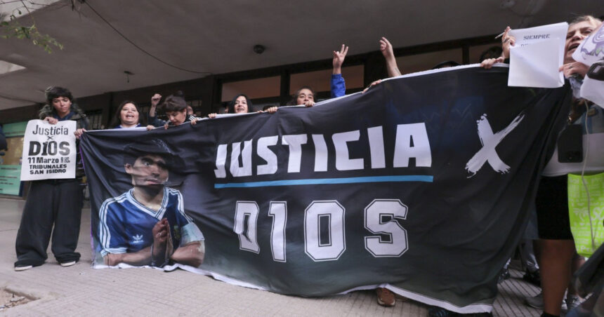 a inceput procesul echipei medicale care l a ingrijit pe maradona diego copiii sai poporul argentinian merita dreptate 67d1679cb723f