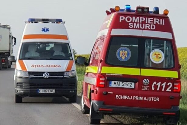 accident in sensul giratoriu din ovidiu la iesire de pe a4 sunt implicate trei masini si un camion intervin pompierii si ambulanta 67c54bc1b22ee