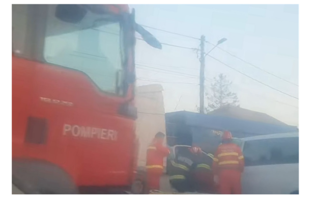 accident rutier in zona sensului giratoriu din tuzla un barbat a ajuns la spital 67d3cfc1bd0b5