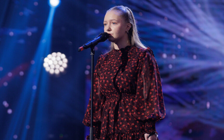 alexia tudose tanara cu bratele reatasate in urma unui accident aparitie la romanii au talent 2025 ce a zis andra cand a vazut o 67d417025f966