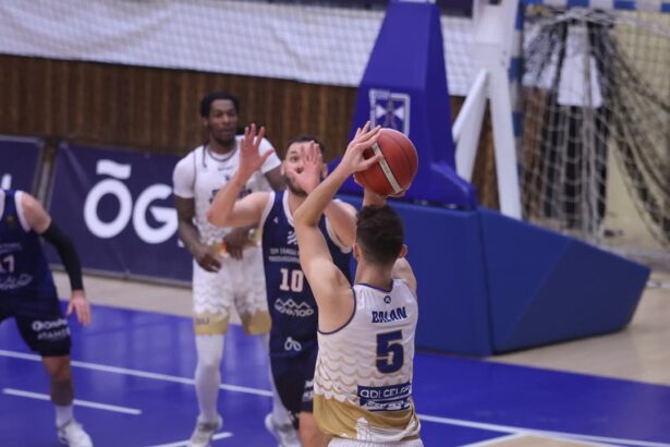 baschetbalistii de la csm constanta au suferit au zecelea esec consecutiv in campionat 67cebd95d5170