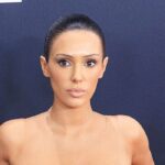 bianca censori socheaza din nou intr o tinuta transparenta la plimbare pe role prin italia imaginile din 2023 s au viralizat acum 67cefeb8a2b8a