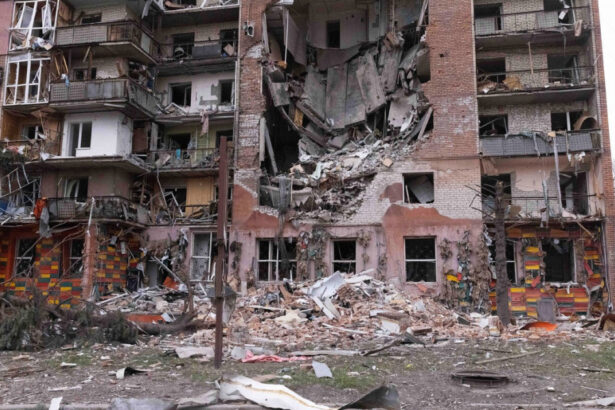 bombardamente asupra ucrainei in timpul noptii infrastructura feroviara si un spital printre tinte replica kievului 67da7762e4d1c
