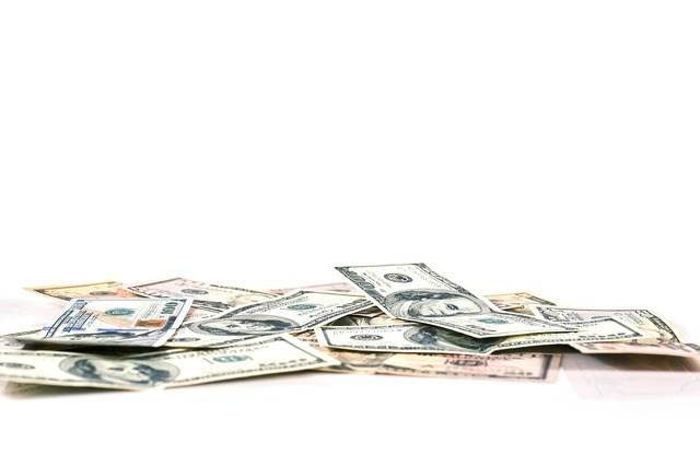 bursele americane isi continua degringolada iar dolarul a pierdut toata cresterea pe care a avut o dupa alegerile din 6 noiembrie 67caa343e7f9c