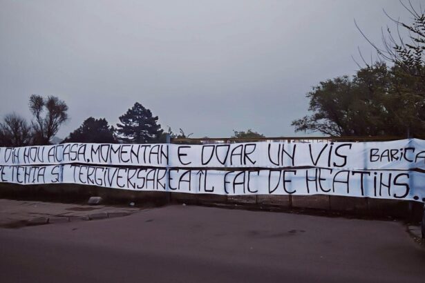 ce mesaj a fost afisat pe bannerul pus pe gardul fostului stadion de pe strada primaverii suporterii sunt suparati ca lucrarile nu au inceput 67e6483357bdb