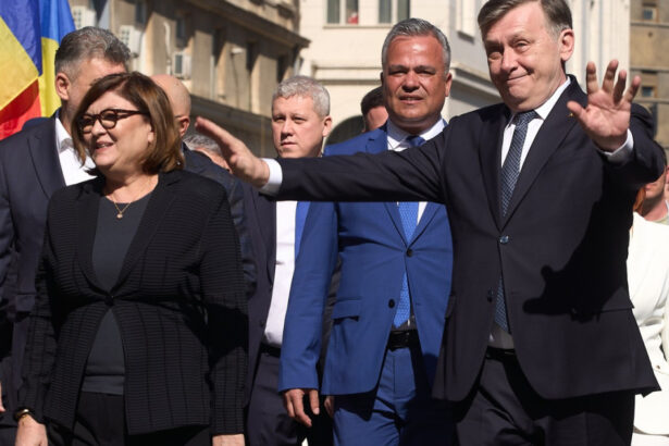ce rol ar putea avea eurodeputata adina valean daca ajunge presedinte crin antonescu eu mi as dori o aici mi as dori o implicata 67d84dd43807e
