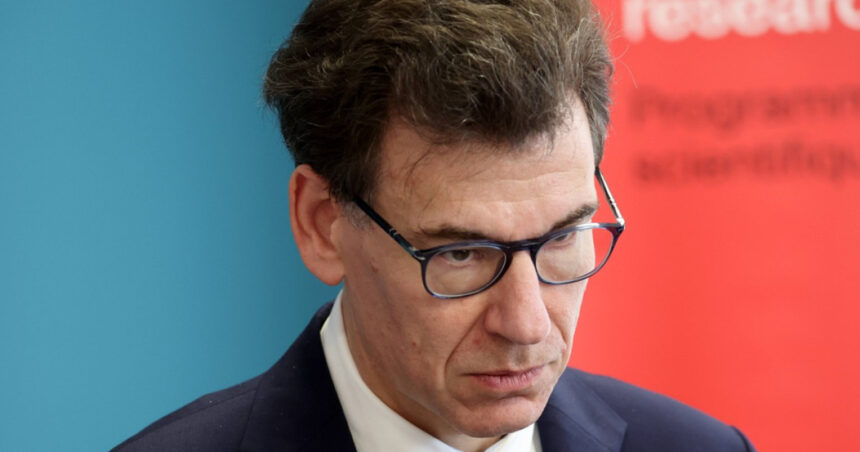 cercetator francez expulzat din sua dupa ce a vorbit despre politica washingtonului in acest domeniu reactia frantei 67db0f205fe3f