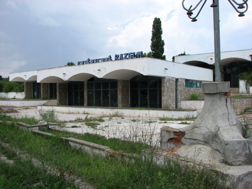 cladirile neingrijite din sudul litoralului supraimpozitate si in acest an 67e732c27bb17