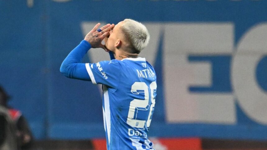 clasament universitatea craiova urca pe primul loc cum arata superliga romaniei 67c35deaad9eb
