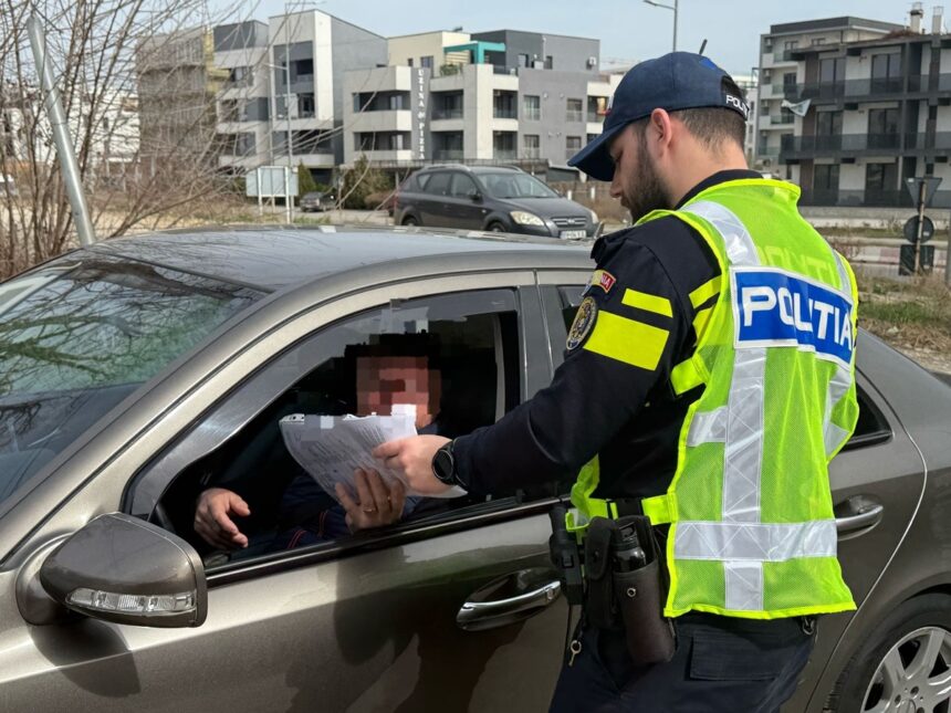 constanta soferi beti sau fara permise de conducere trasi pe dreapta de politistii de la rutiera 67dfeffb84aaa