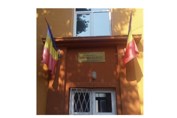 continua disputa juridica dintre scoala 10 din constanta consiliului local si scolii 30 gheorghe titeica in joc autonomia unitatii de invatamant 67ce7f2e98294