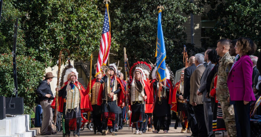 contributia militara a indienilor navajo a fost stearsa de pe site urile armatei sua importanta codului dezvoltat de acestia in razboi 67da8c85f39ae