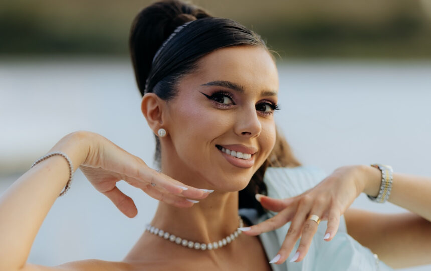 cum arata georgiana lobont fara fatete mi se pare ca sunt umflata ca n am dinti ii am slefuiti unde a mers sa isi schimbe dantura 67d548fc8c6ef