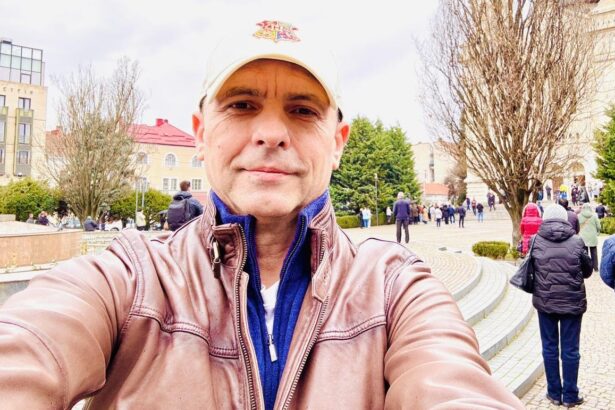 dan negru socat de o piesa de teatru vazuta pe scena de la tnb am vazut imagini cu actori dansand lasciv pe cruce treaba statului e sa nu finanteze vrajba 67ea44bd72571