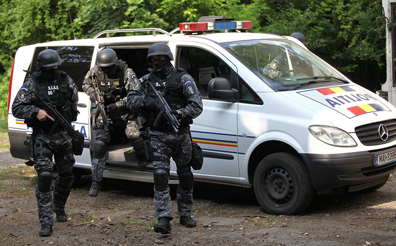 doi indivizi din constanta care practicau metoda accidentul la tulcea prinsi in trafic cu mascatii au ajuns dupa gratii 67d7c82cf41a8