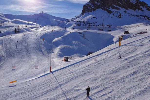 doi schiori au murit in urma unei avalanse in muntii dolomiti din italia 67d828aa21406