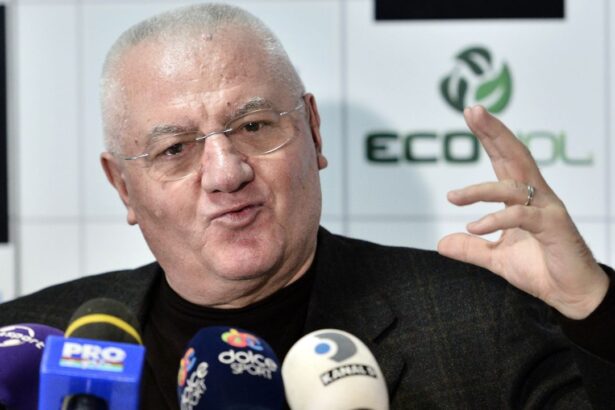 dumitru dragomir a reactionat dupa ce a vazut declaratiile lui louis munteanu la adresa selectionerului nu mai pupa 67d70bcfcf828