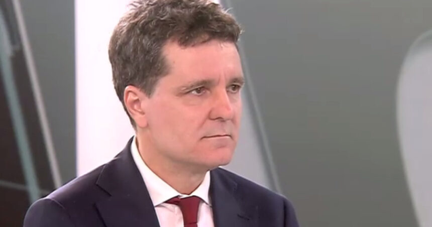 exclusiv cum explica nicusor dan prezenta unui fost ofiter sri in campania sa electorala 67ddc03337a53