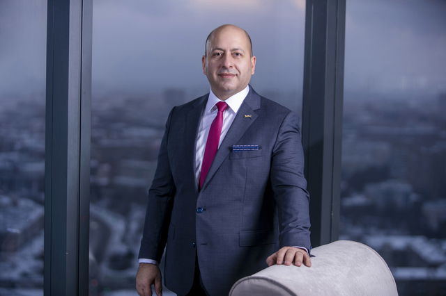 exclusiv foto primul interviu in romania al lui atakan turhan general manager radisson bucuresti daca proprietarii primesc oferta potrivita posibil sa vanda hotelul planurile noastre sunt insa pe 67e1e3350b9f3