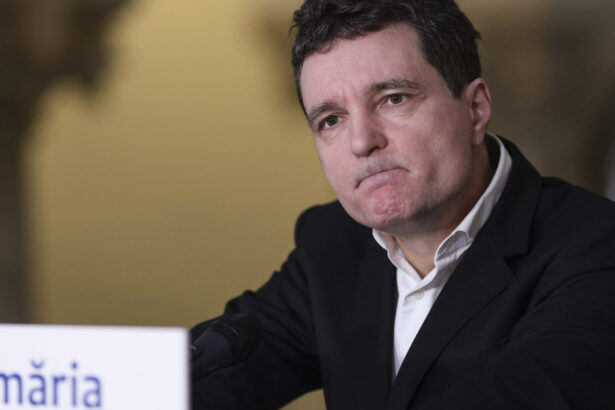exclusiv nicusor dan criticat dur dupa declaratia despre introducerea in constitutie a dreptului la avort o palpaiala extrem de nepotrivita 67eaa960ce20f
