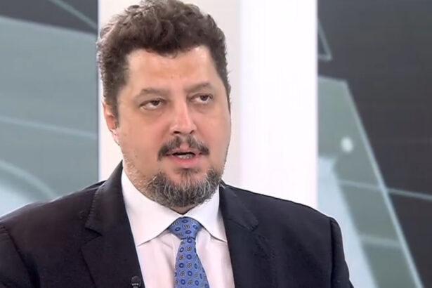 exclusiv tarziu despre tandemul simion gavrila mi se parea obligatoriu ca domnul georgescu sa spuna public da voi sunteti urmasii mei 67d4875fb687a