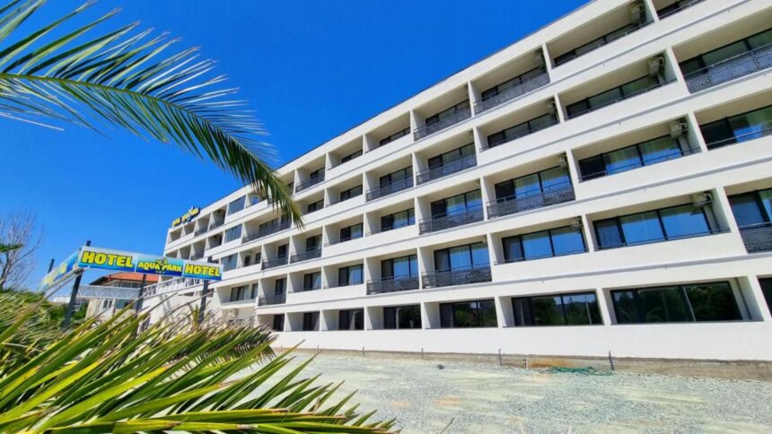 familia melcea vrea sa modernizeze si sa supraetajeze hotelul aqua park din eforie nord 67e7ce7198cd1