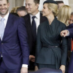 familia trump a preluat controlul unei companii cripto care a strans peste 550 de milioane de dolari doi romani printre dezvoltatori 67eae3ef34da4