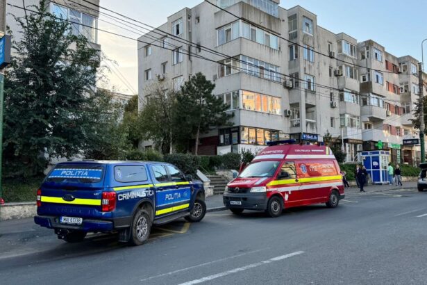 femeie de 65 de ani lovita de masina in timp ce traversa bulevardul tomis soferul are 73 de ani 67e19255af15a