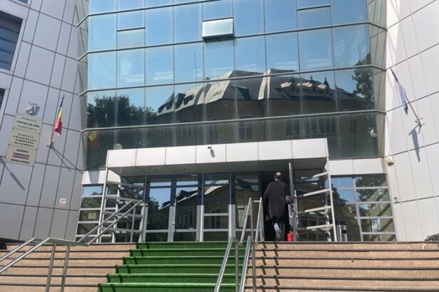 fosta arhitecta sefa din navodari trimisa in judecata de dna azi primul termen in dosar 67c8075c6b4a4