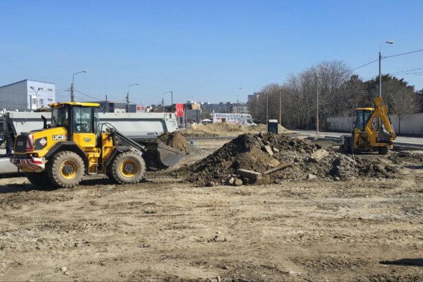 foto bazarul gorbaciov demolat complet lucrari intense pentru transformarea zonei in parcare si spatii verzi 67ca9929e3ffa