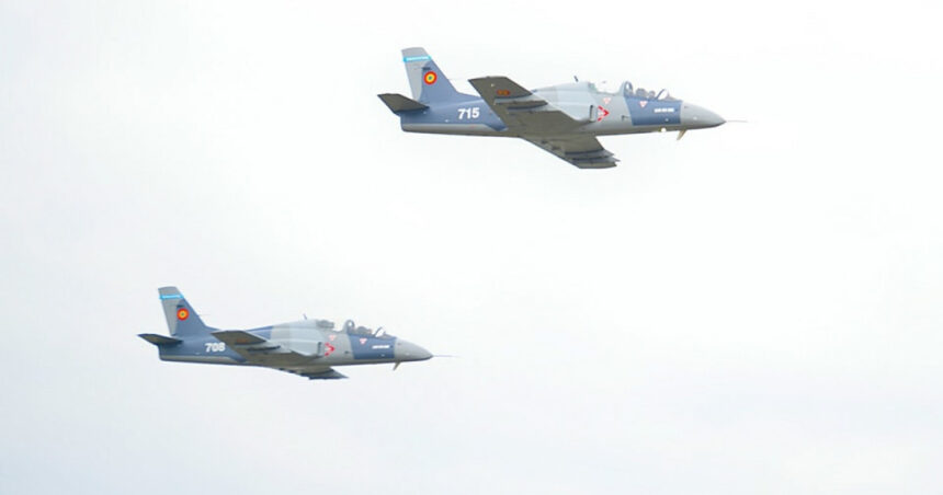 foto cinci aeronave iar 99 sm modernizate la fabrica de avioane craiova vor intra in dotarea mapn 67d1b4e660612