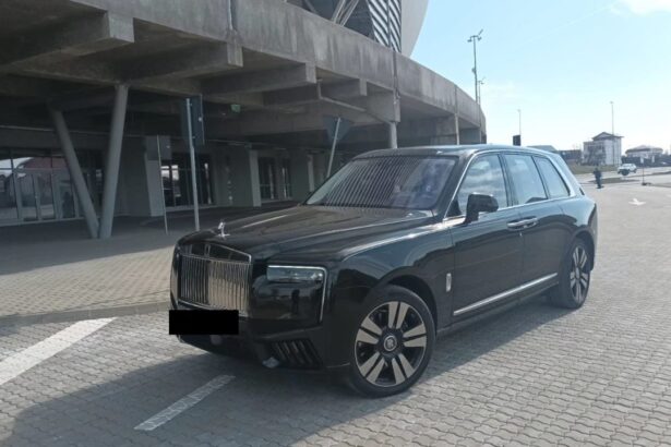 foto exclusiv mirel radoi si a etalat bestia de jumatate de milion de euro ce bolid de lux a parcat pe ion oblemenco 67cb082898f27
