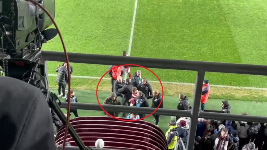 foto marius sumudica a erupt la pauza meciului rapid craiova a sarit la un membru din staff ul oltenilor 67e847c976c1d