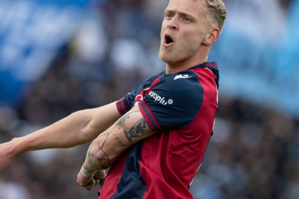foto parca e muscat de un zombie odgaard a jucat cu o cicatrice oribila pe ceafa explicatia danezului 67ea92f3589d3