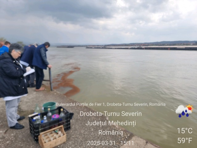 foto poluare pe dunare 67eaec853629e